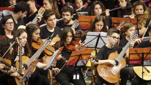 Más de 1.200 niños y niñas participan en un espectáculo cultural musical - beon. Worldwide 15